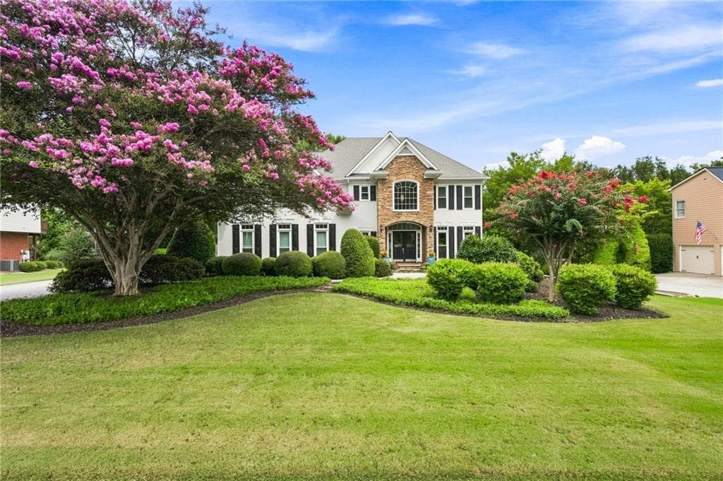 4 bedroom, 3 bathroom, 3,215 sq ft single family residence for sale at 3038 Tottenham Lane, Marietta, GA 30064 — photo 2
