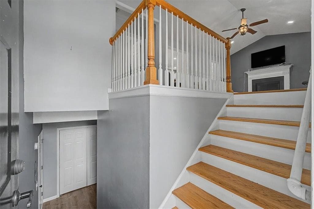 4 bedroom, 3 bathroom, 2,026 sq ft single family residence for sale at 30 Indian Hills Drive, Rydal, GA 30171 — photo 2