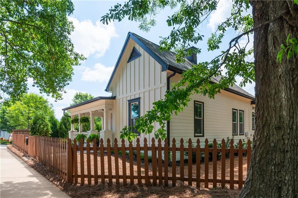 4 bedroom, 2 bathroom, 2,059 sq ft single family residence for rent at 1129 Sanders Avenue, Atlanta, GA 30316 for $4,500 a month — photo 10