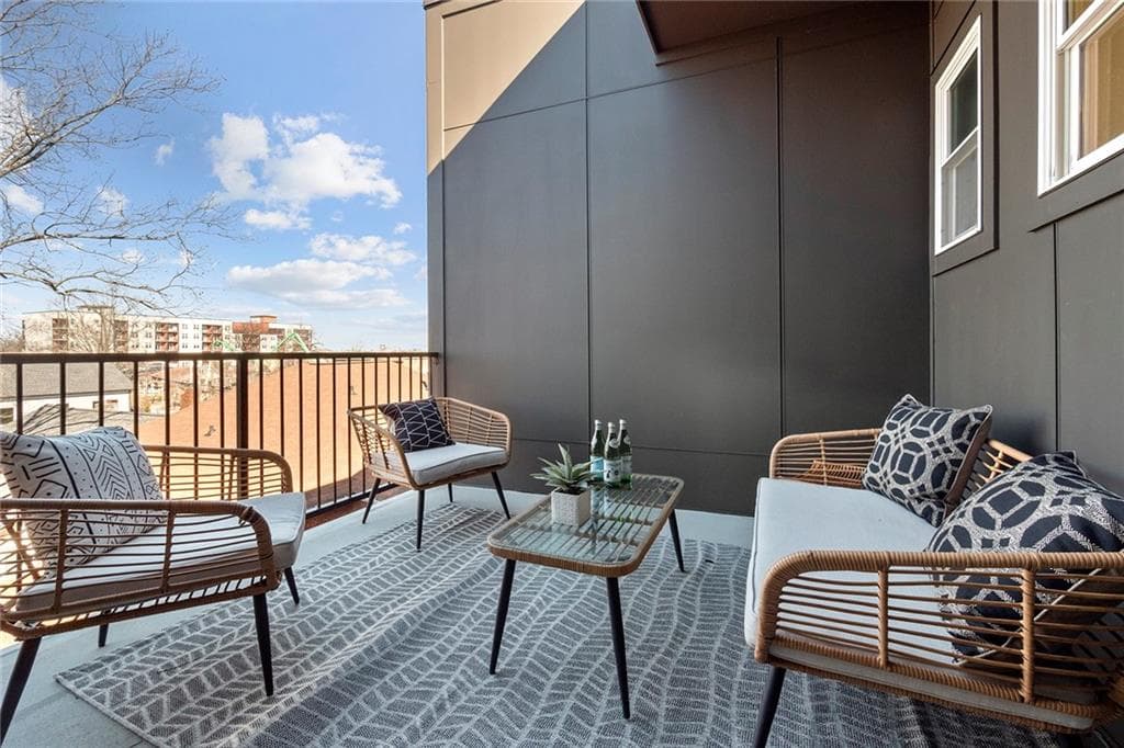 3 bedroom, 3 bathroom, 1,935 sq ft townhouse for sale at 456 Parkway Drive 14, Atlanta, GA 30308 — photo 5