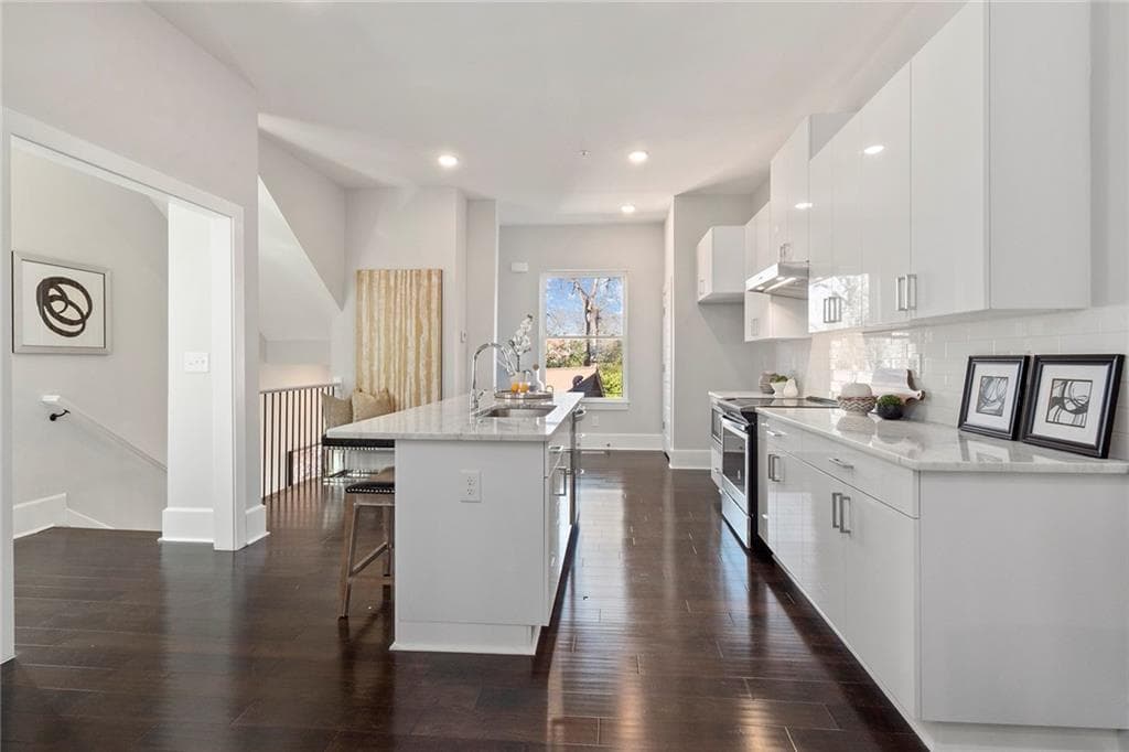 3 bedroom, 3 bathroom, 1,935 sq ft townhouse for sale at 456 Parkway Drive 14, Atlanta, GA 30308 — photo 10
