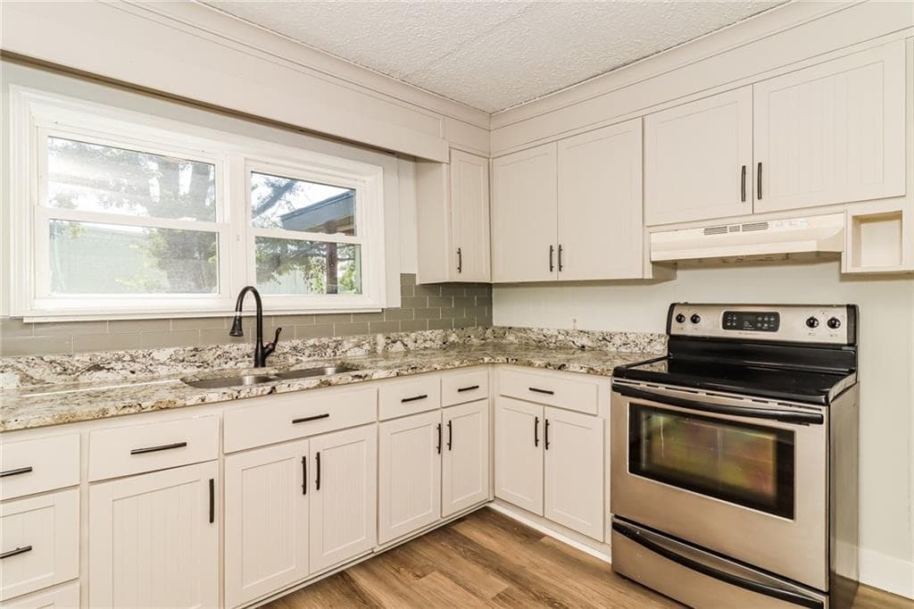 2 bedroom, 1 bathroom, 1,003 sq ft single family residence for sale at 2430 Us-41, Calhoun, GA 30701 — photo 6