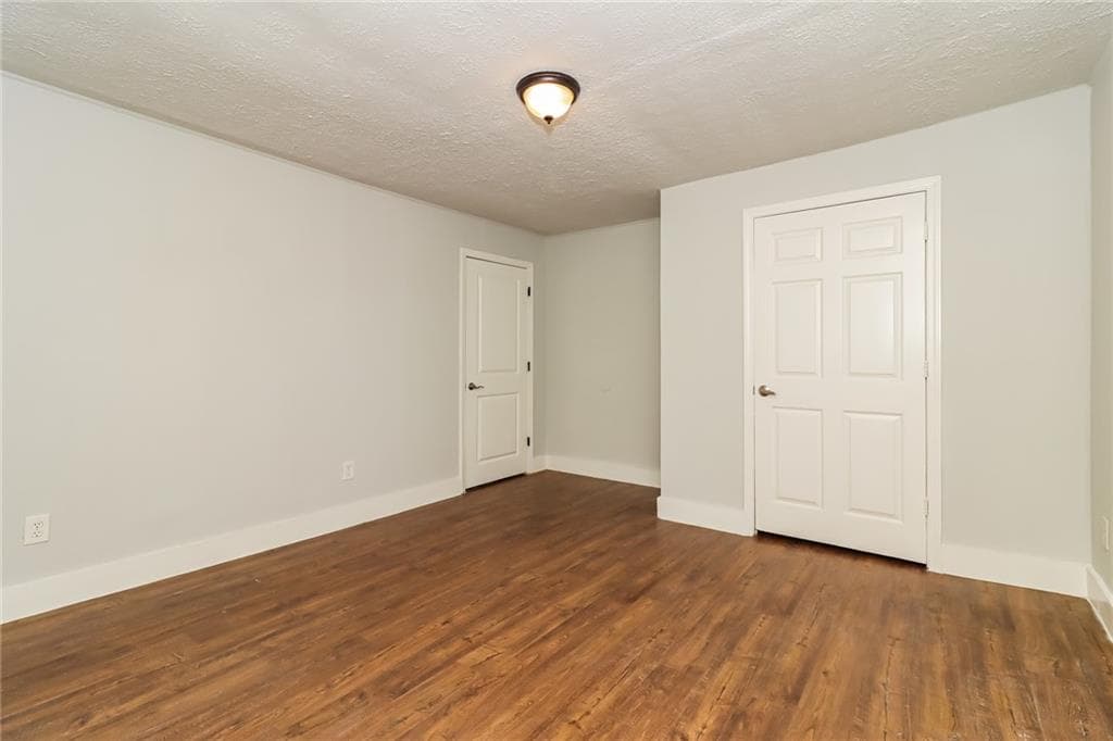 2 bedroom, 1 bathroom, 1,003 sq ft single family residence for sale at 2430 Us-41, Calhoun, GA 30701 — photo 8