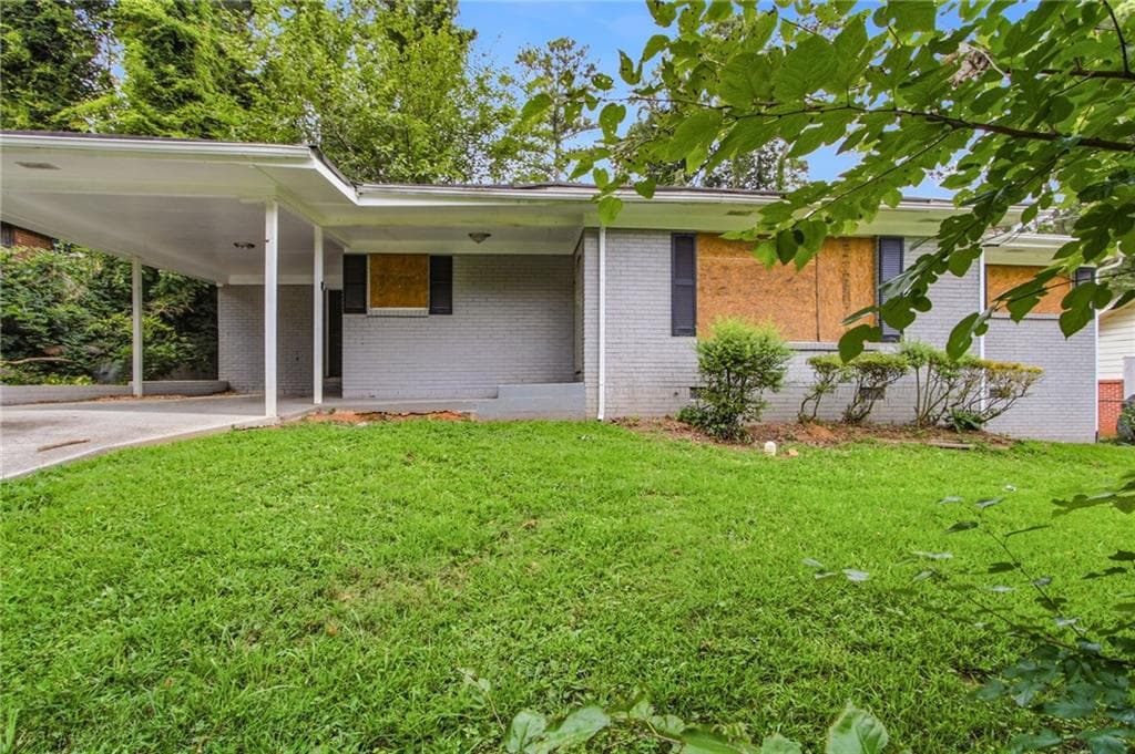 4 bedroom, 2 bathroom, 1,296 sq ft single family residence for sale at 1883 Cindy Drive, Decatur, GA 30032 — photo 1 of 23