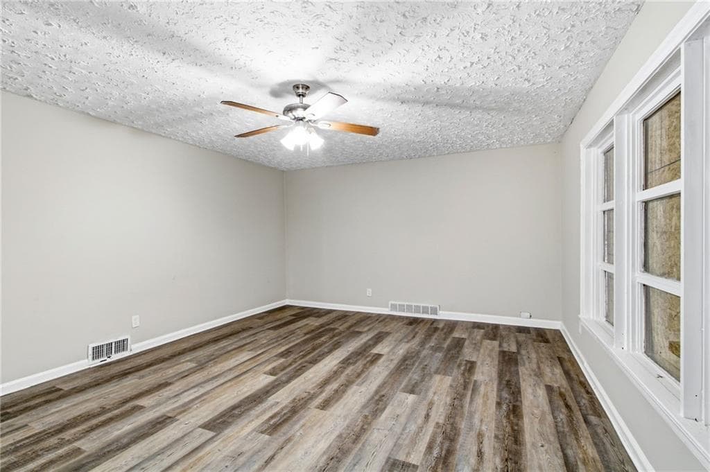 4 bedroom, 2 bathroom, 1,296 sq ft single family residence for sale at 1883 Cindy Drive, Decatur, GA 30032 — photo 7