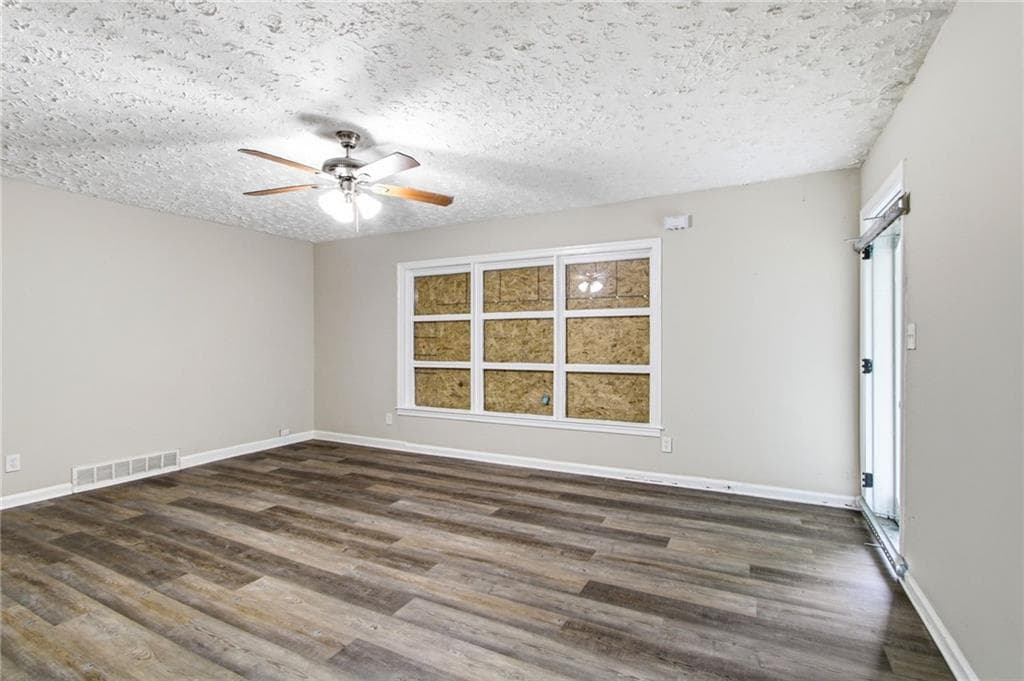 4 bedroom, 2 bathroom, 1,296 sq ft single family residence for sale at 1883 Cindy Drive, Decatur, GA 30032 — photo 8