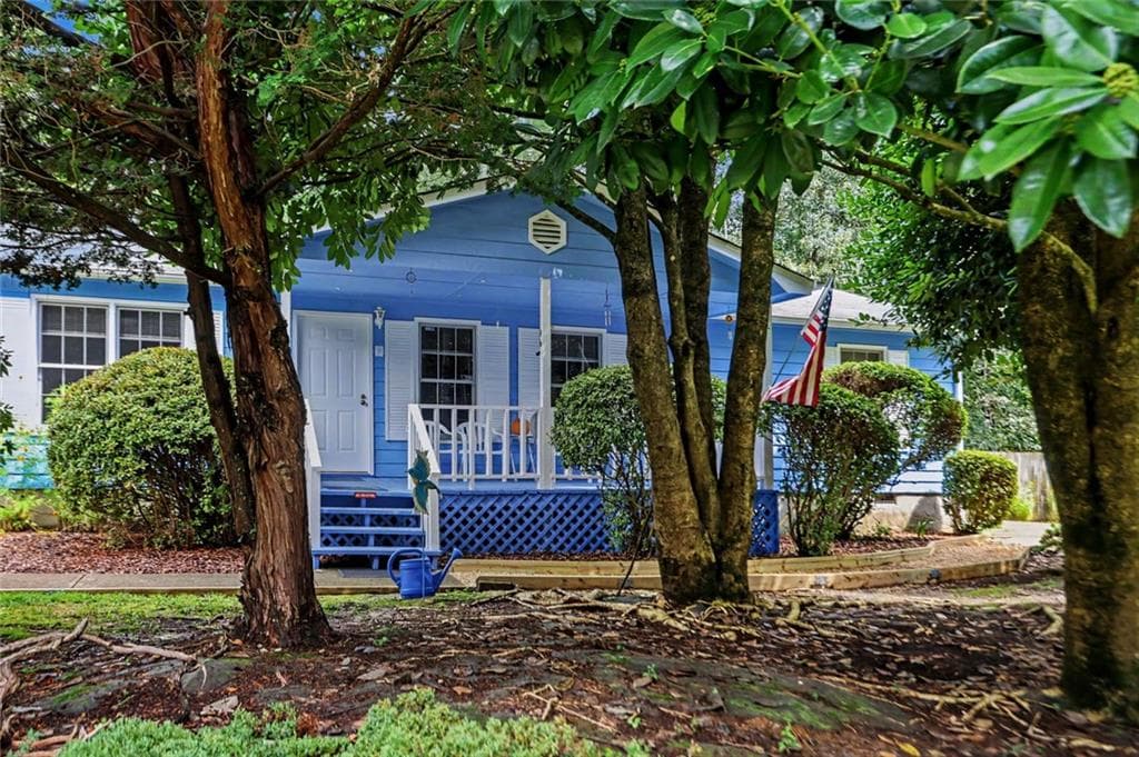 3 bedroom, 2 bathroom, 1,128 sq ft single family residence for sale at 107 Pine Haven Drive, Carrollton, GA 30116 — photo 2