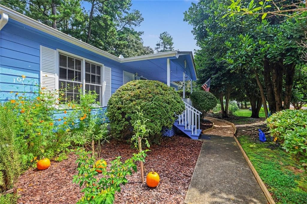 3 bedroom, 2 bathroom, 1,128 sq ft single family residence for sale at 107 Pine Haven Drive, Carrollton, GA 30116 — photo 5