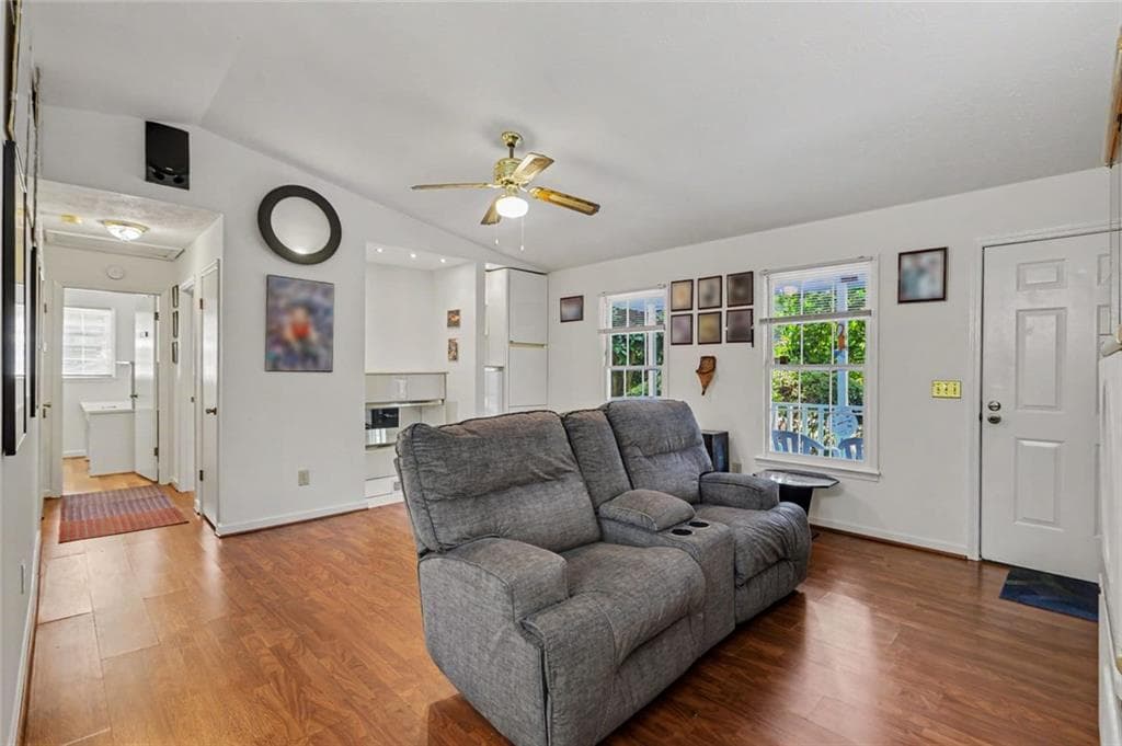 3 bedroom, 2 bathroom, 1,128 sq ft single family residence for sale at 107 Pine Haven Drive, Carrollton, GA 30116 — photo 9