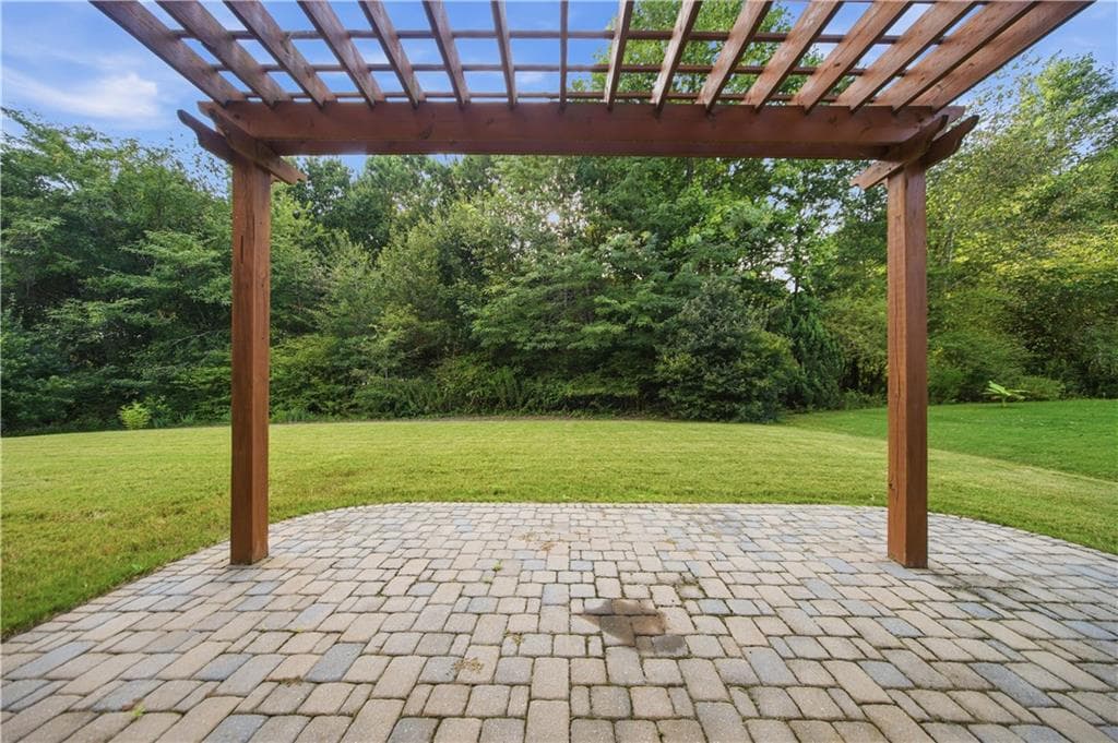 5 bedroom, 4 bathroom, 3,990 sq ft single family residence for sale at 6565 Bentley Ridge Drive, Cumming, GA 30040 — photo 7