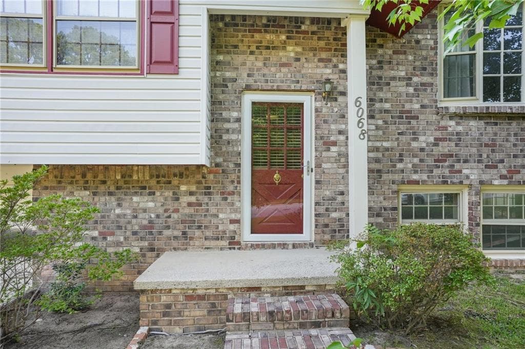 4 bedroom, 3 bathroom, 2,100 sq ft single family residence under contract at 6068 Prestige Valley Road, Morrow, GA 30260 — photo 6