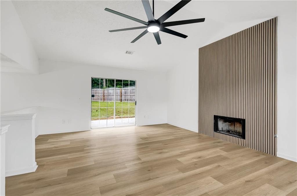 3 bedroom, 3 bathroom, 1,500 sq ft single family residence under contract at 1972 Banks Way, Atlanta, GA 30349 — photo 2
