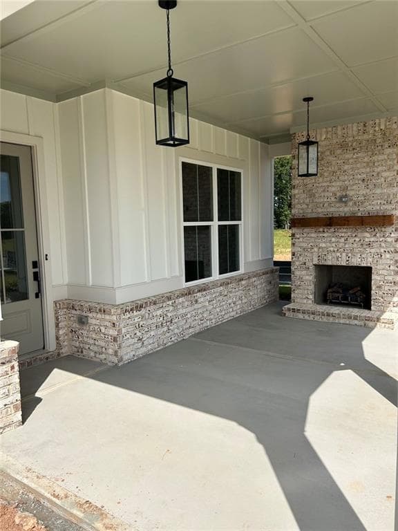 3 bedroom, 3 bathroom, 2,515 sq ft single family residence for sale at 1553 Assembly Circle, Gainesville, GA 30501 — photo 2