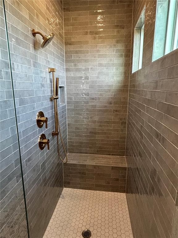 3 bedroom, 3 bathroom, 2,515 sq ft single family residence for sale at 1553 Assembly Circle, Gainesville, GA 30501 — photo 7