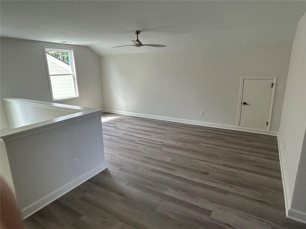 3 bedroom, 3 bathroom, 2,515 sq ft single family residence for sale at 1553 Assembly Circle, Gainesville, GA 30501 — photo 10
