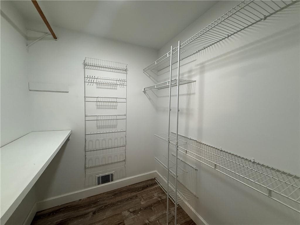 4 bedroom, 2 bathroom, 1,734 sq ft townhouse for rent at 145 Starboard Point, Roswell, GA 30076 for $2,750 a month — photo 9