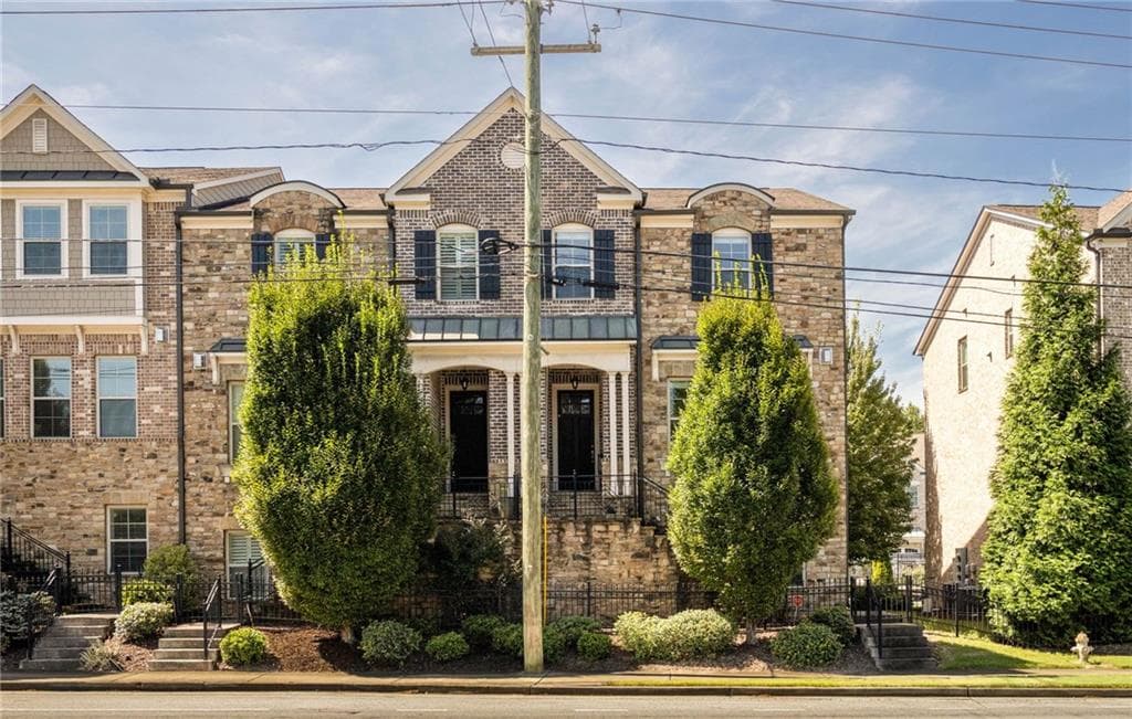 4 bedroom, 4 bathroom, 2,365 sq ft townhouse for sale at 1760 Alec Place, Atlanta, GA 30329