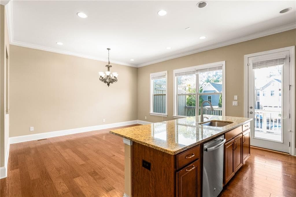 4 bedroom, 4 bathroom, 2,365 sq ft townhouse for sale at 1760 Alec Place, Atlanta, GA 30329 — photo 7