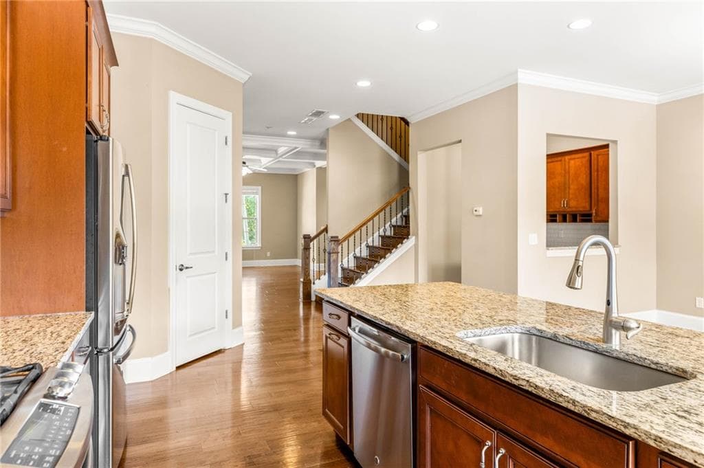 4 bedroom, 4 bathroom, 2,365 sq ft townhouse for sale at 1760 Alec Place, Atlanta, GA 30329 — photo 8