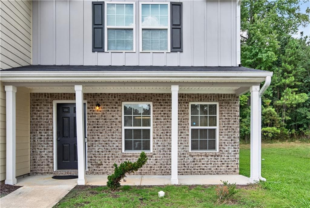 3 bedroom, 3 bathroom, 1,440 sq ft townhouse for sale at 2568 Piering Drive, Lithonia, GA 30038 — photo 4