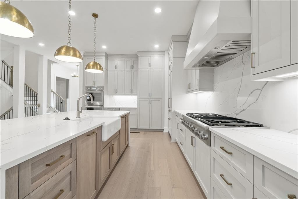 4 bedroom, 6 bathroom, 4,234 sq ft single family residence under contract at 5541 Broad River View, Peachtree Corners, GA 30092 — photo 7