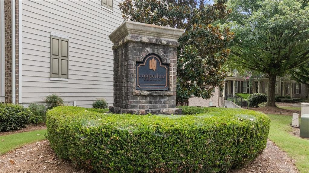 3 bedroom, 3 bathroom, 1,976 sq ft townhouse for sale at 7071 Elmwood Ridge Court, Atlanta, GA 30340 — photo 6