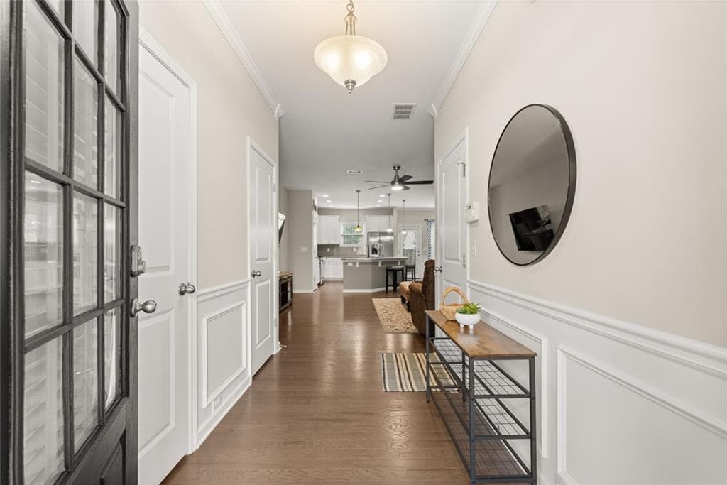 3 bedroom, 3 bathroom, 1,976 sq ft townhouse for sale at 7071 Elmwood Ridge Court, Atlanta, GA 30340 — photo 8