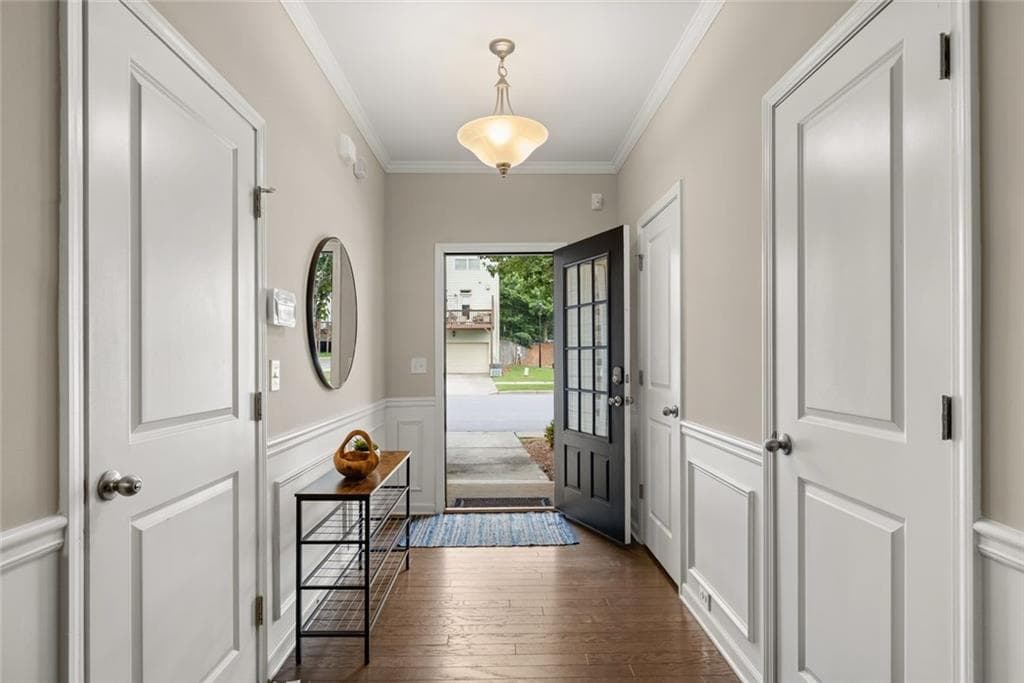 3 bedroom, 3 bathroom, 1,976 sq ft townhouse for sale at 7071 Elmwood Ridge Court, Atlanta, GA 30340 — photo 9