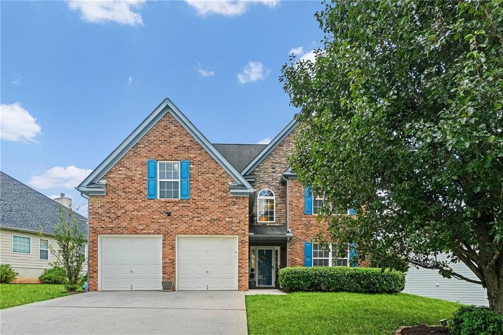 5 bedroom, 3 bathroom, 3,140 sq ft single family residence for sale at 3415 Ashford Loop, Ellenwood, GA 30294