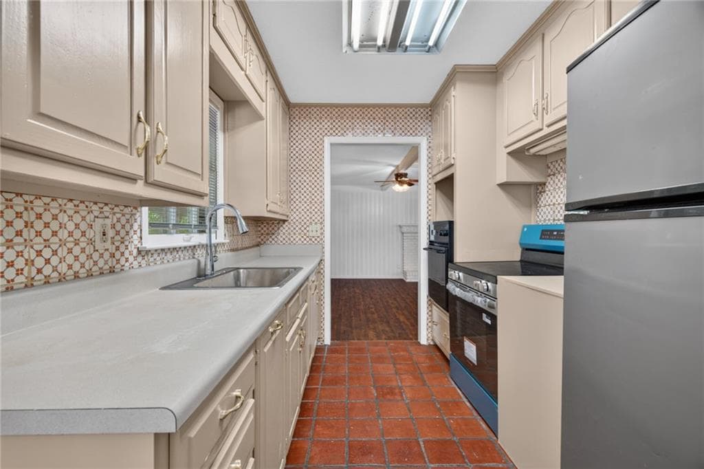 3 bedroom, 2 bathroom, 2,666 sq ft single family residence for rent at 3292 Holly Springs Road, Marietta, GA 30062 for $2,300 a month — photo 10