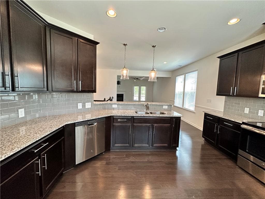 4 bedroom, 4 bathroom, 2,227 sq ft townhouse for rent at 4302 Morning View, Stone Mountain, GA 30083 for $2,595 a month — photo 6