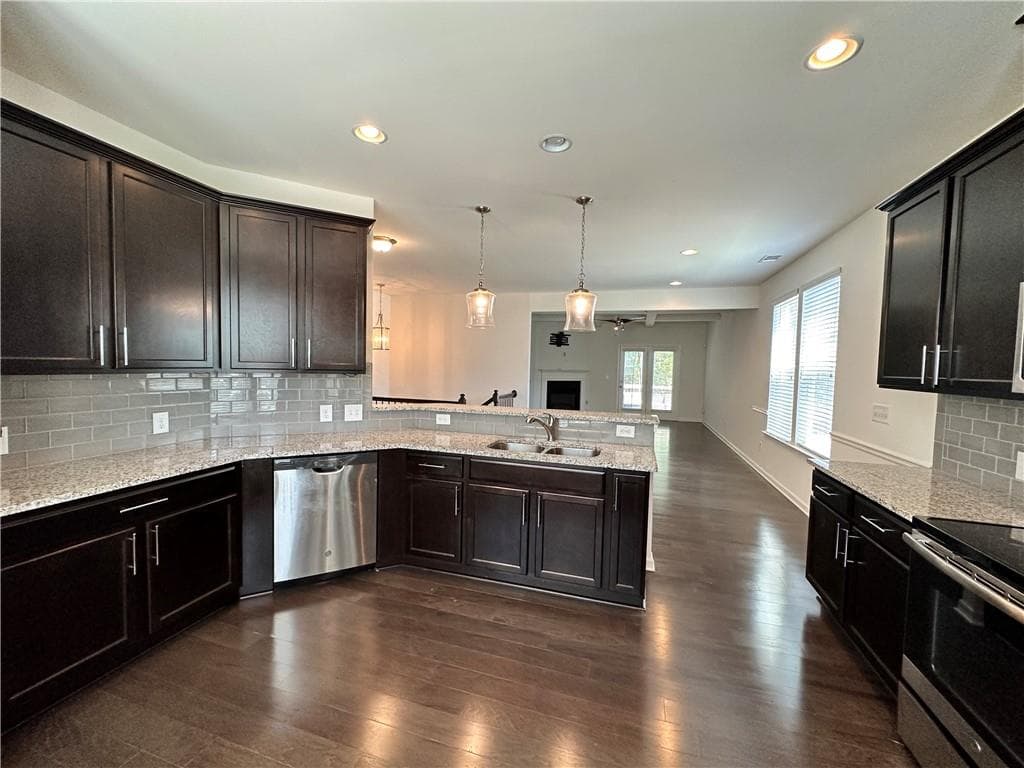 4 bedroom, 4 bathroom, 2,227 sq ft townhouse for rent at 4302 Morning View, Stone Mountain, GA 30083 for $2,595 a month — photo 7