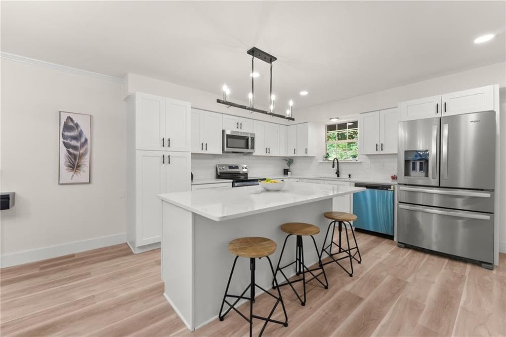 3 bedroom, 2 bathroom, 1,701 sq ft single family residence for sale at 1662 Jimmy Dodd Road, Buford, GA 30518 — photo 6