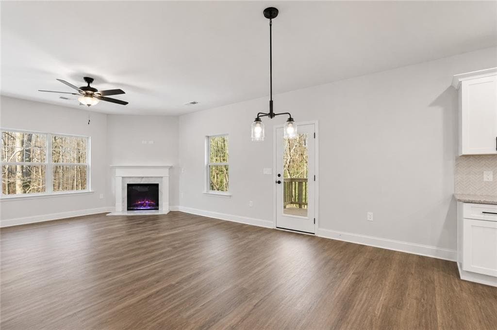 5 bedroom, 4 bathroom, 2,307 sq ft single family residence for sale at 181 Thunder Valley, Dawsonville, GA 30534 — photo 7