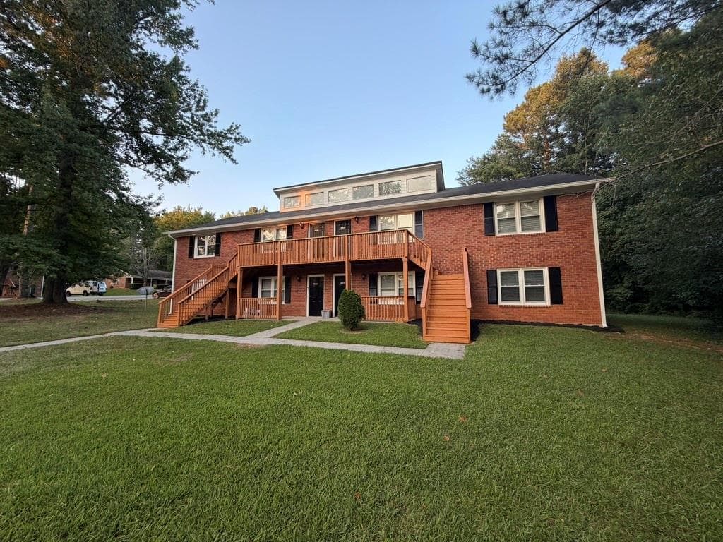 2 bedroom, 1 bathroom, 2,148 sq ft quadruplex for rent at 1988 Patterson Court 1994, Lawrenceville, GA 30044 for $1,500 a month — photo 3