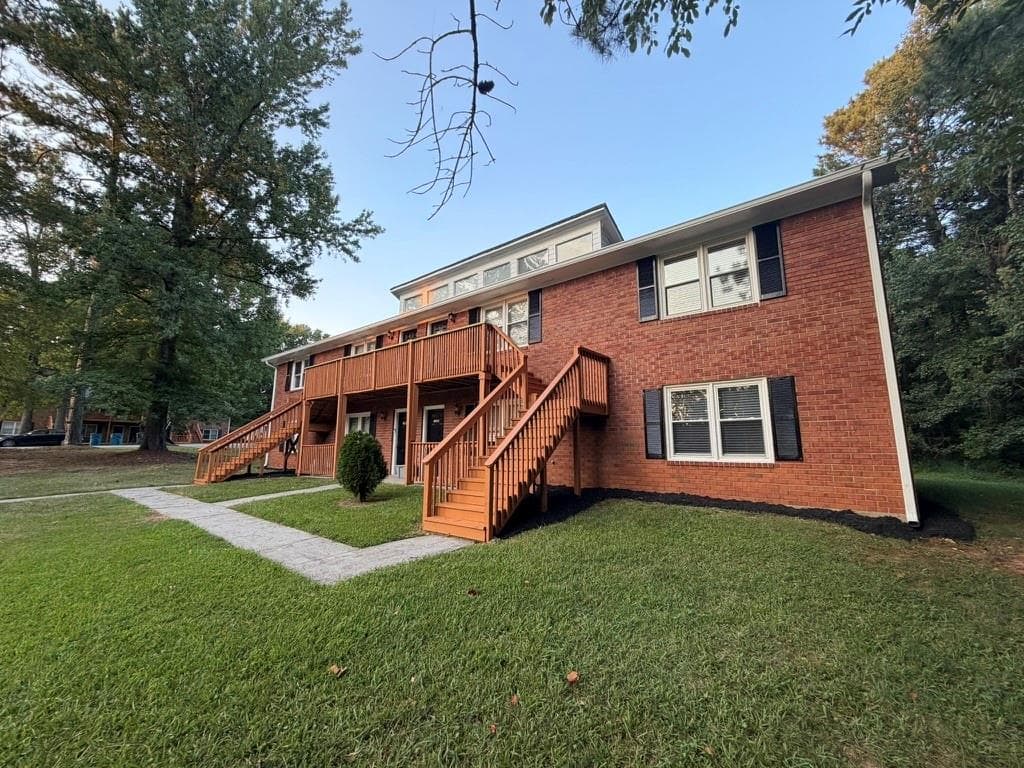 2 bedroom, 1 bathroom, 2,148 sq ft quadruplex for rent at 1988 Patterson Court 1994, Lawrenceville, GA 30044 for $1,500 a month — photo 4