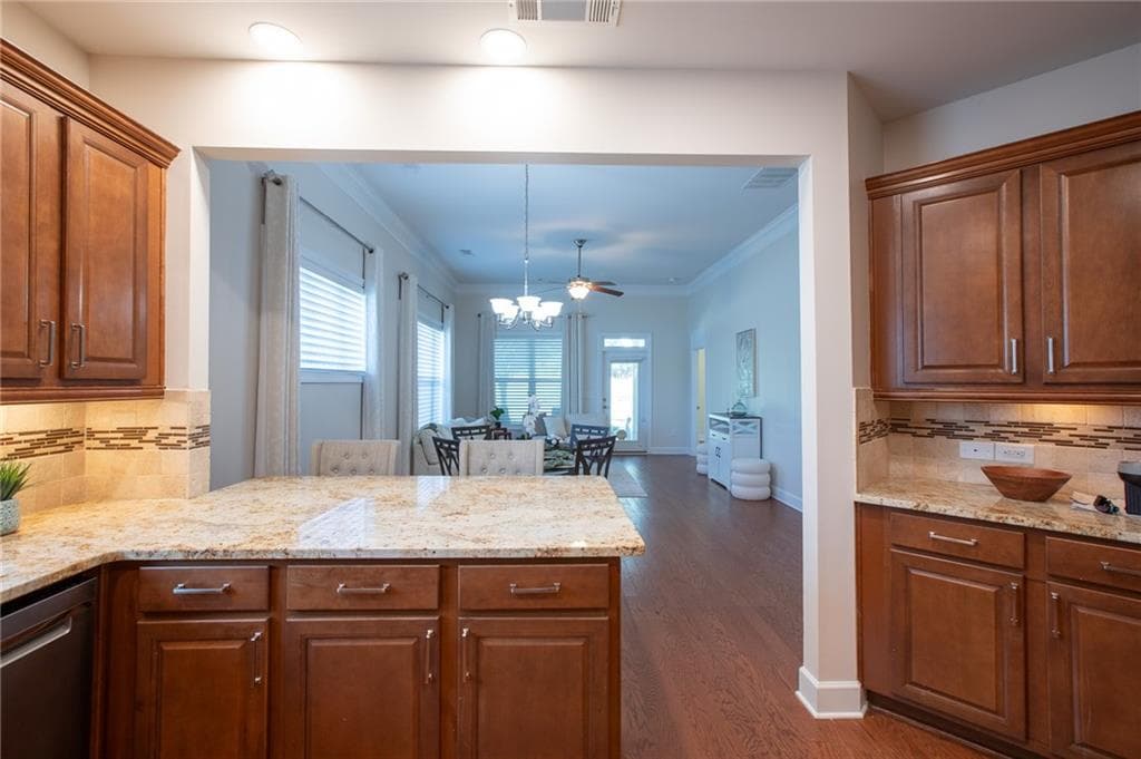 2 bedroom, 2 bathroom, 1,946 sq ft single family residence for sale at 3609 Blue Cypress Cove, Gainesville, GA 30504 — photo 9