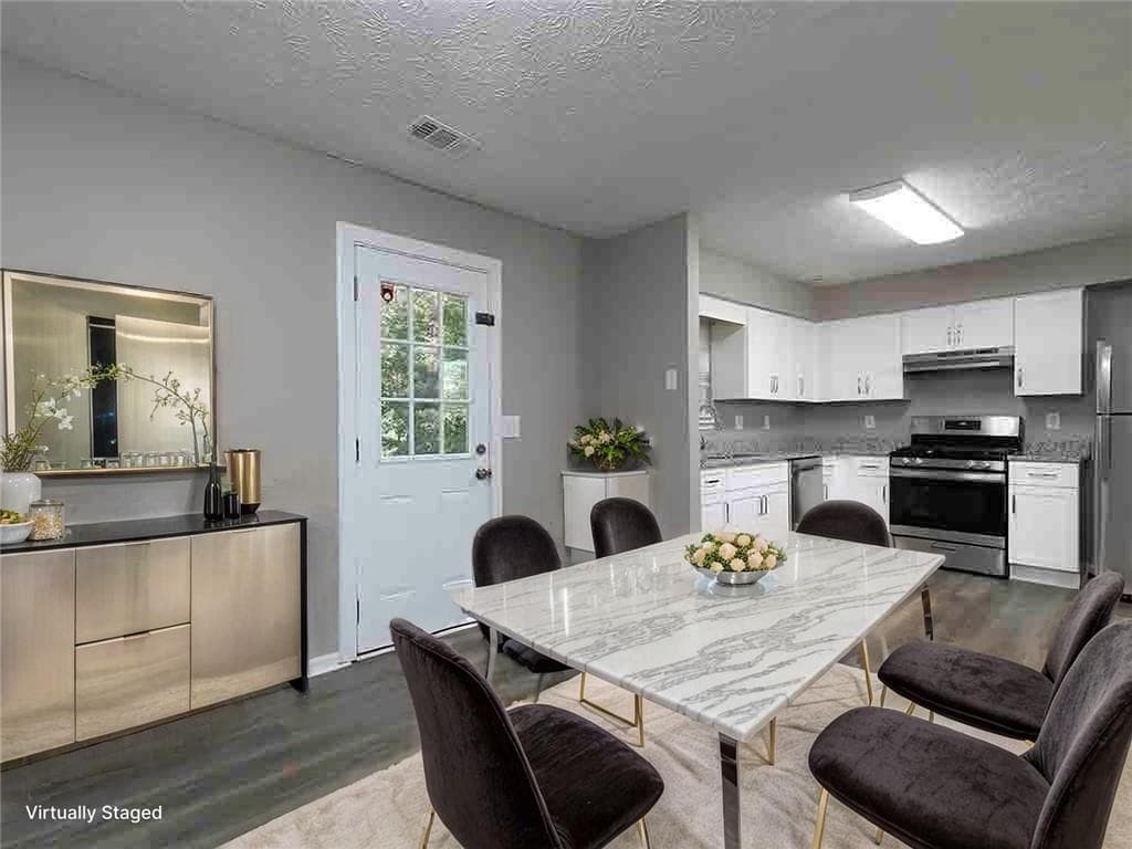 2 bedroom, 3 bathroom, 1,276 sq ft townhouse under contract at 4040 Laurie Jo Drive, Marietta, GA 30008 — photo 3