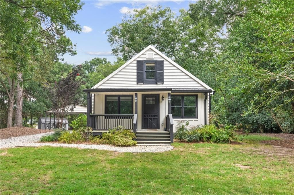 4 bedroom, 4 bathroom, 2,388 sq ft single family residence for sale at 159 Alcovy Station Road, Covington, GA 30014 — photo 2