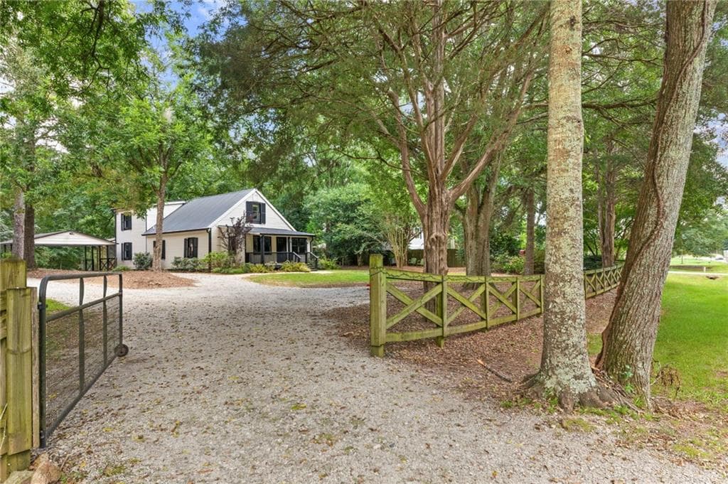 4 bedroom, 4 bathroom, 2,388 sq ft single family residence for sale at 159 Alcovy Station Road, Covington, GA 30014 — photo 3