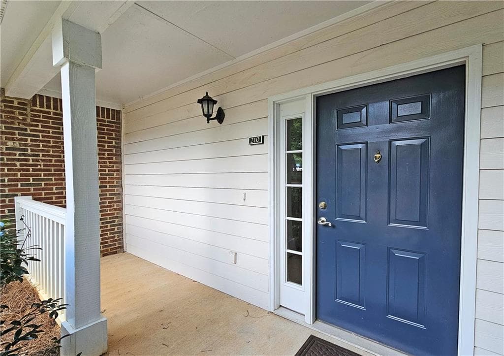 2 bedroom, 2 bathroom, 1,278 sq ft condominium for rent at 210 Spring Heights Lane 2, Smyrna, GA 30080 for $2,250 a month — photo 3