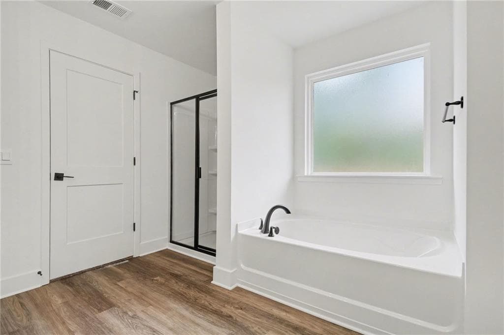5 bedroom, 4 bathroom, 2,913 sq ft single family residence for sale at 1649 Norris Landing Drive, Snellville, GA 30039 — photo 6