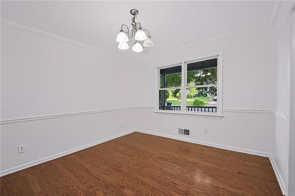 5 bedroom, 4 bathroom, 2,720 sq ft single family residence for sale at 2021 Hunters Cove Dr, Lawrenceville, GA 30044 — photo 6