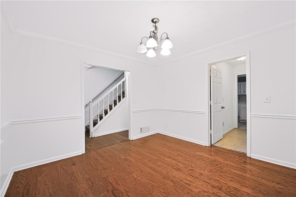 5 bedroom, 4 bathroom, 2,720 sq ft single family residence for sale at 2021 Hunters Cove Dr, Lawrenceville, GA 30044 — photo 7