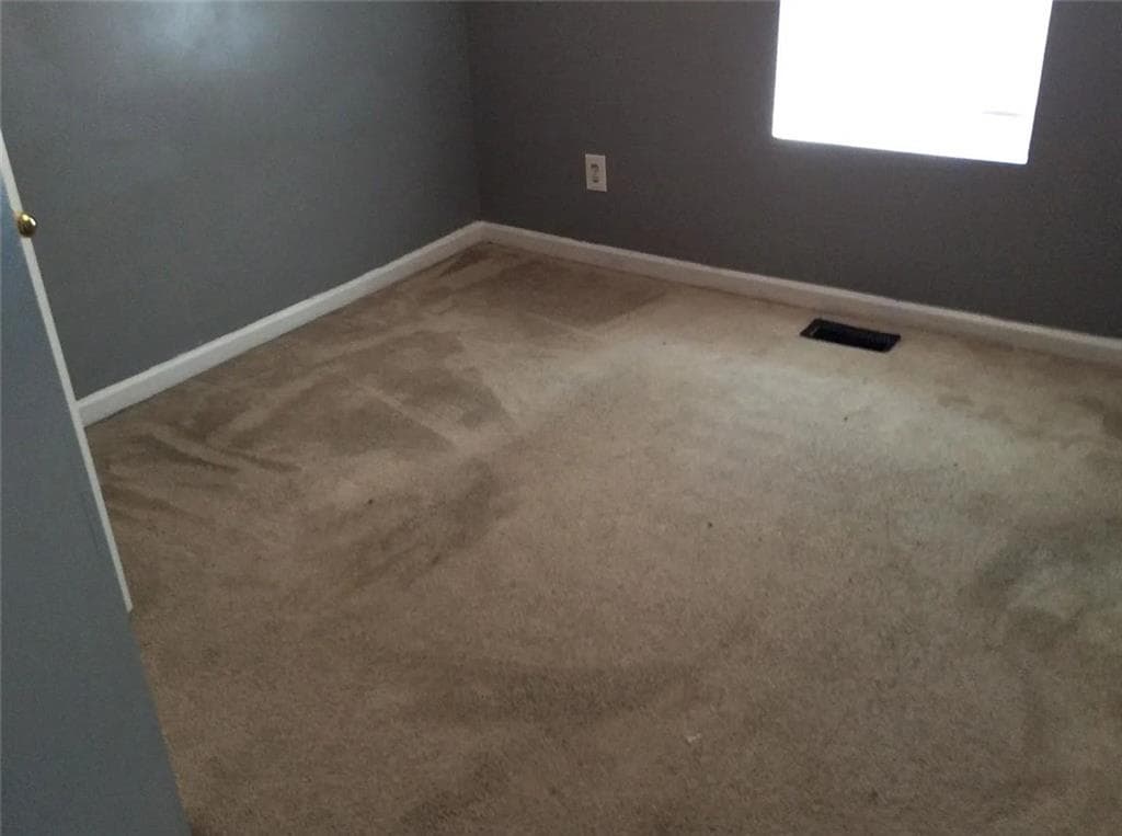 5 bedroom, 3 bathroom, 2,056 sq ft single family residence for sale at 2506 Kris Crossing, Ellenwood, GA 30294 — photo 4