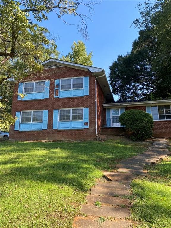 4 bedroom, 3 bathroom, 2,650 sq ft single family residence under contract at 4237 Commodore Drive, Chamblee, GA 30341