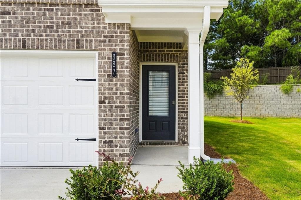4 bedroom, 3 bathroom, 1,805 sq ft townhouse for rent at 387 Lanier Circle, Woodstock, GA 30189 for $2,400 a month — photo 2