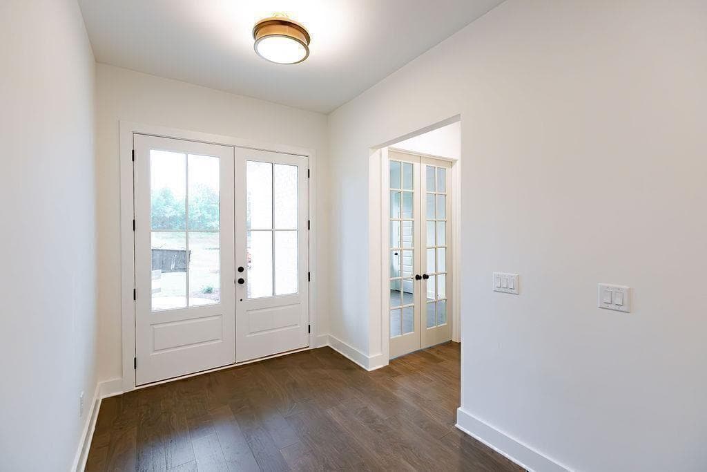 4 bedroom, 4 bathroom, 3,043 sq ft single family residence for sale at 8320 Shoal Court, Gainesville, GA 30506 — photo 7