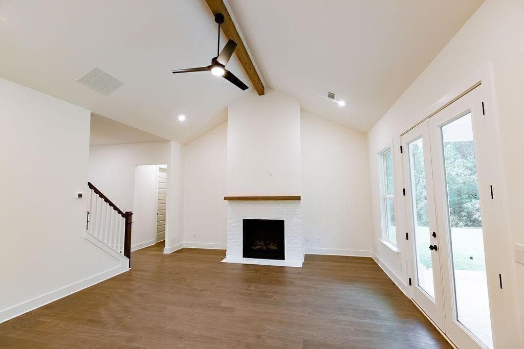 4 bedroom, 4 bathroom, 3,043 sq ft single family residence for sale at 8320 Shoal Court, Gainesville, GA 30506 — photo 8