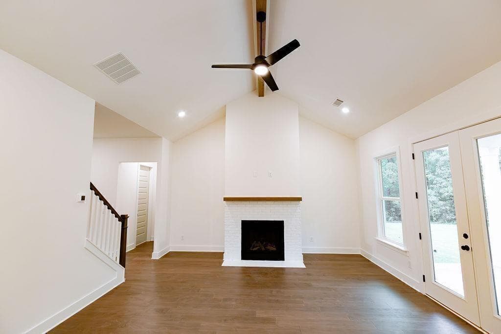 4 bedroom, 4 bathroom, 3,043 sq ft single family residence for sale at 8320 Shoal Court, Gainesville, GA 30506 — photo 9